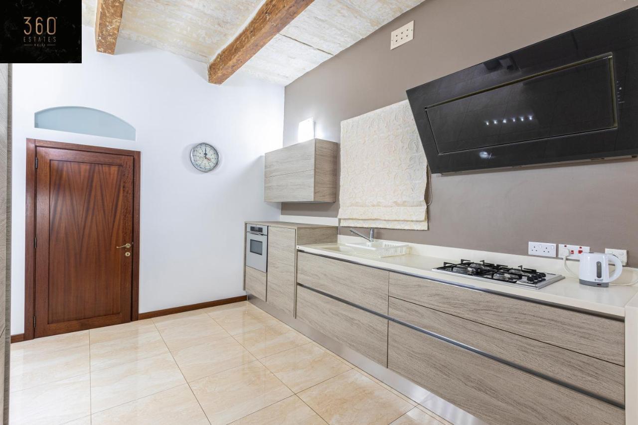 Seafront - Top Location, Top Floor With Wifi & Ac By 360 Estates Valletta Eksteriør bilde